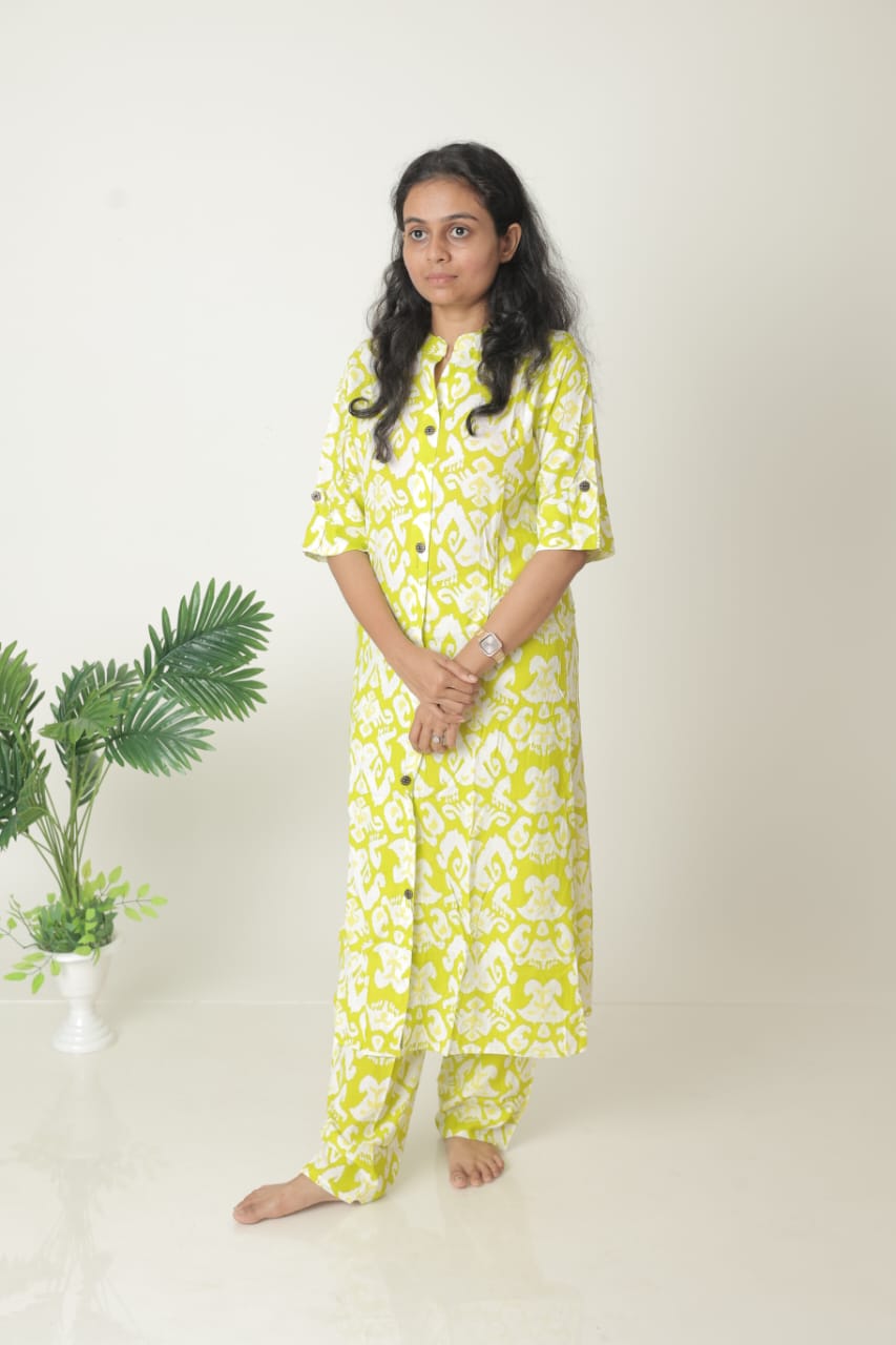 Woman in Yellow Printed Kurta