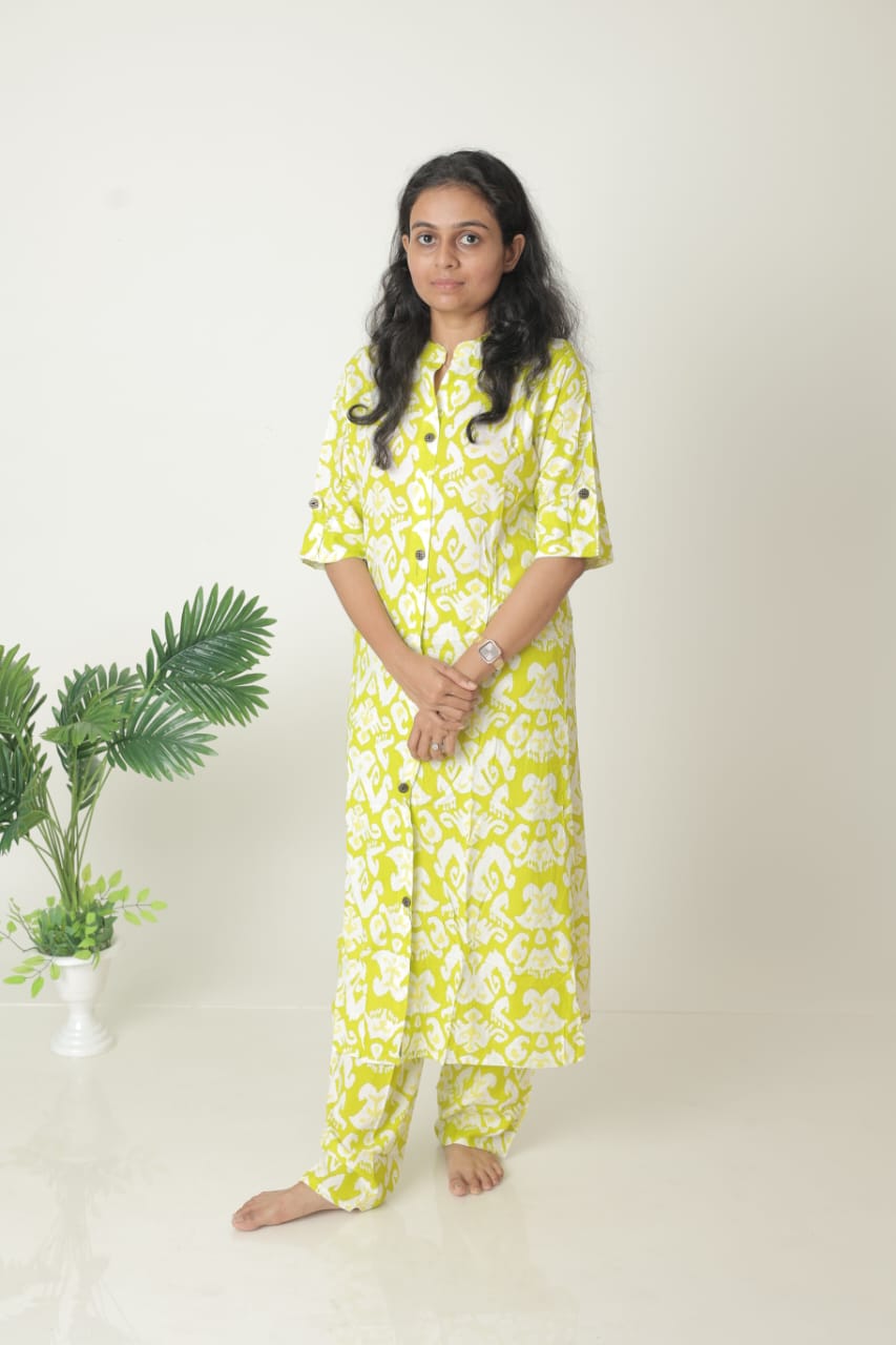 Woman in Yellow Printed Kurta